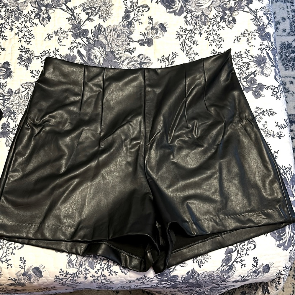 Express NWT leather shorts